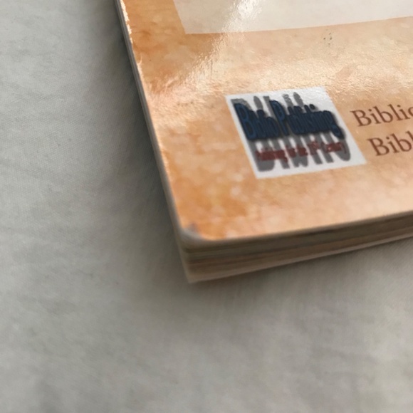 ๐3/$35 Heaven's Angels Paperback Book by Carrie Magalski and Dona Gelsinger - Picture 4 of 6